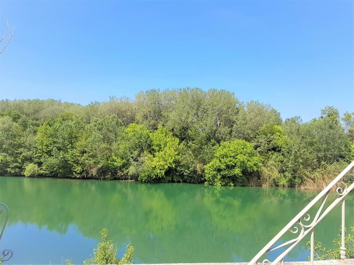מונטפריון Gite Face A La Riviere -Proche Du Pont Du Gard- מראה חיצוני תמונה
